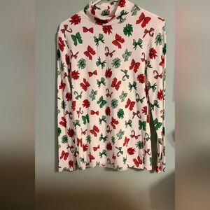 Time and Tru turtle neck